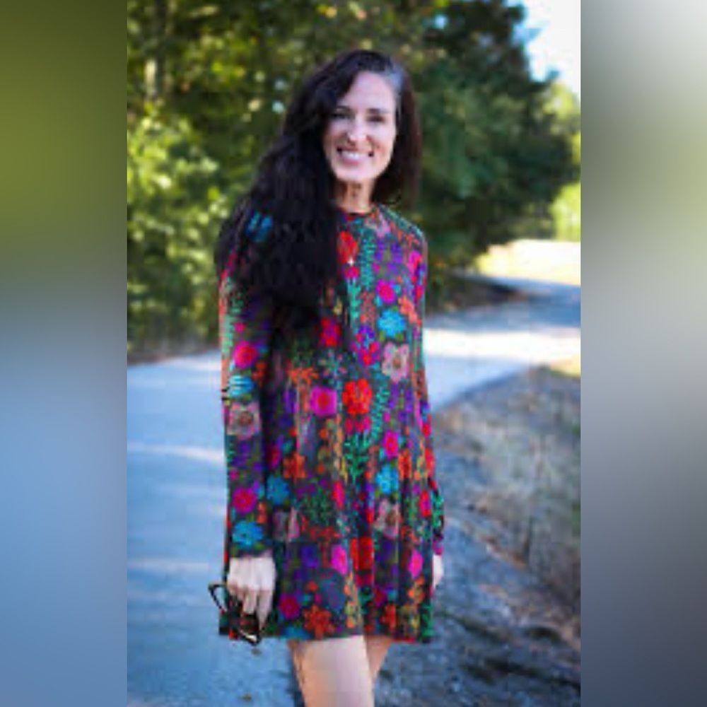 Natural life women’s medium Stevie buttersoft knit dress floral vibrant moody